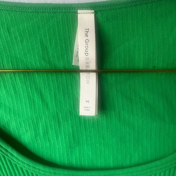 Babaton Green Ribbed Crop Top - Picture 2 of 2